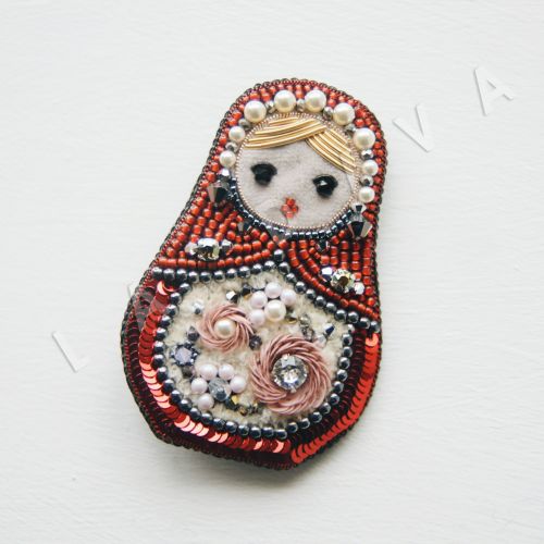 Эксклюзивная брошь "Матрешка"