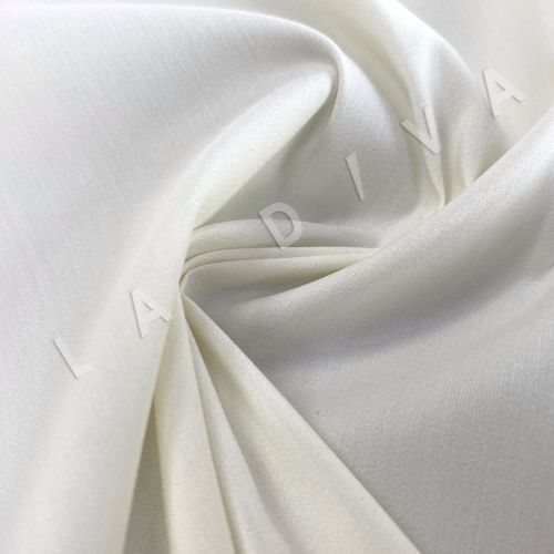Костюмная шерсть Loro Piana молочного цвета 