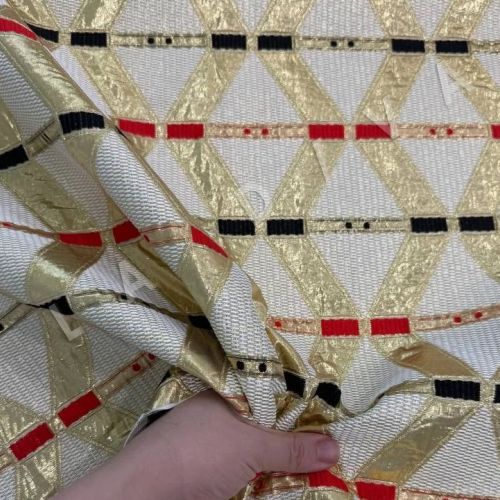Жаккард от Prada с принтом на молочном фоне 