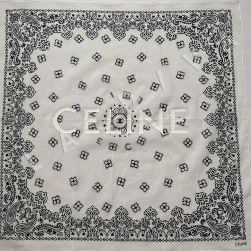 Платок Celine, фон молочный, подписной 