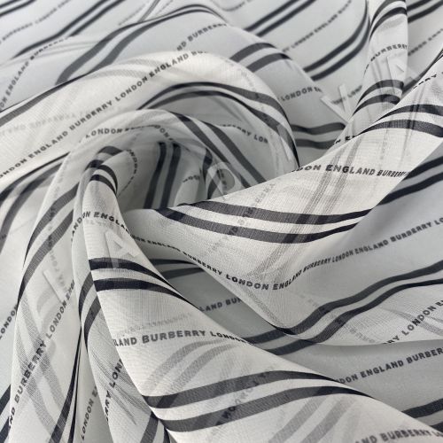 Шелковый шифон Burberry, подписной