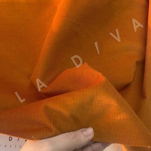Микровельвет Loro Piana в ярко-рыжем цвете
