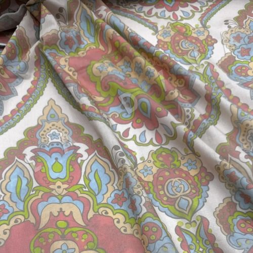 Хлопок Gucci, подписной в нежных цвета 