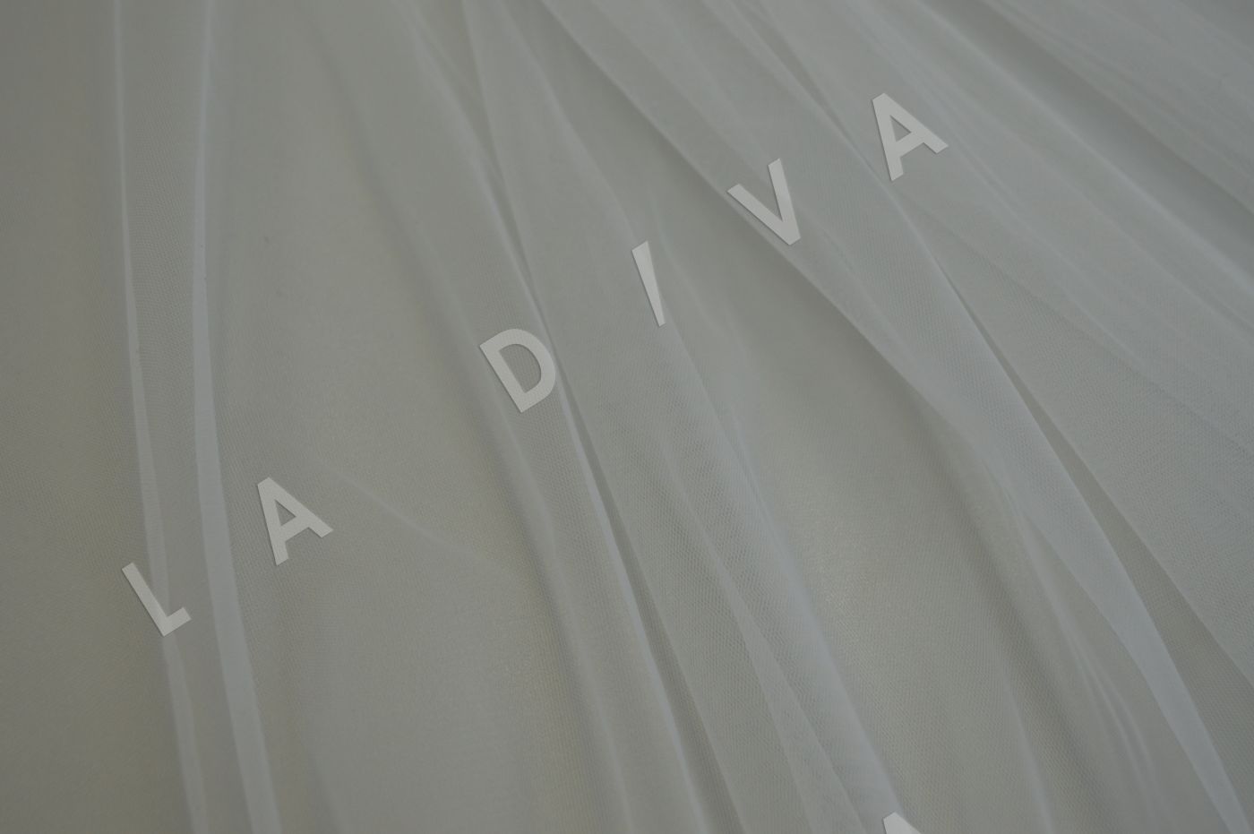 Купить ткань сетка белого цвета  LN_33_29 – LA DIVA