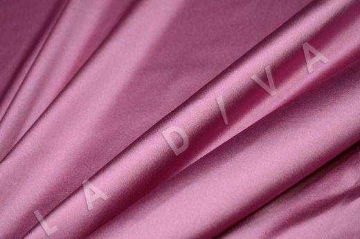 Атласный шелк розово-сиреневого цвета рис-3