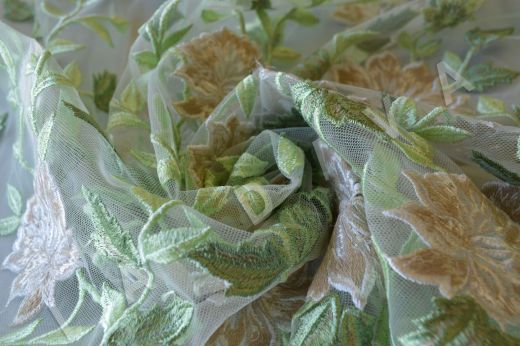 Праздничная вышивка на сетке "Цветы" рис-2