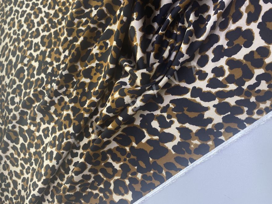 Шелк Saint Laurent с леопардовым принтом рис-3 Шелк Saint Laurent с леопардовым принтом рис-3