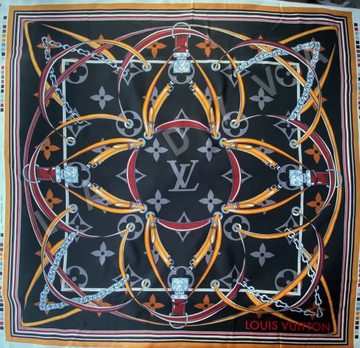 Шелковый платок Louis Vuitton подписной D_175