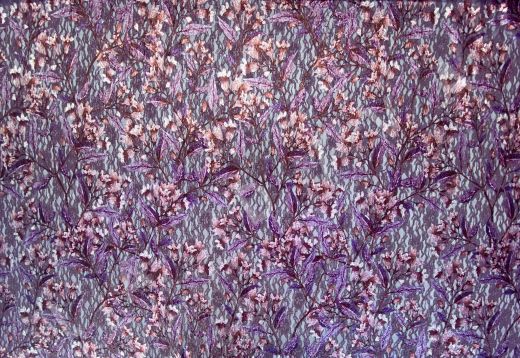 Гипюр фиолетового цвета с цветочным принтом рис-3