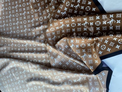 Шелковый платок Louis Vuitton с градиентом, подписной рис-7