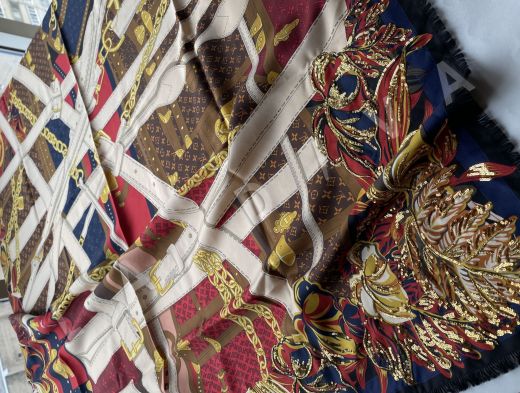 Шелковый платок Louis Vuitton, ручная вышивка нитью люрекса и пайетками рис-2