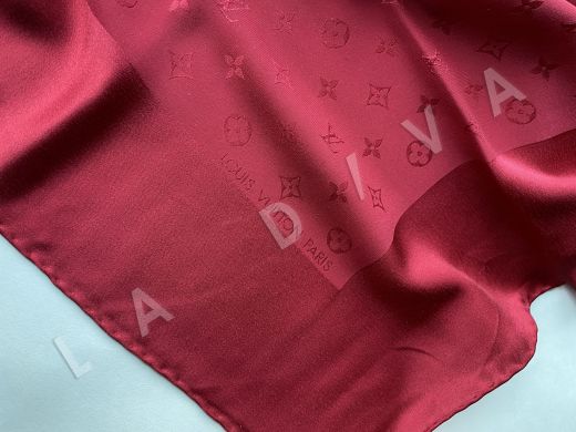 Шёлковый платок Louis Vuitton с жаккардовым лого D-210