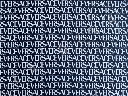Плащевая Versace, подписная на черном фоне рис-3