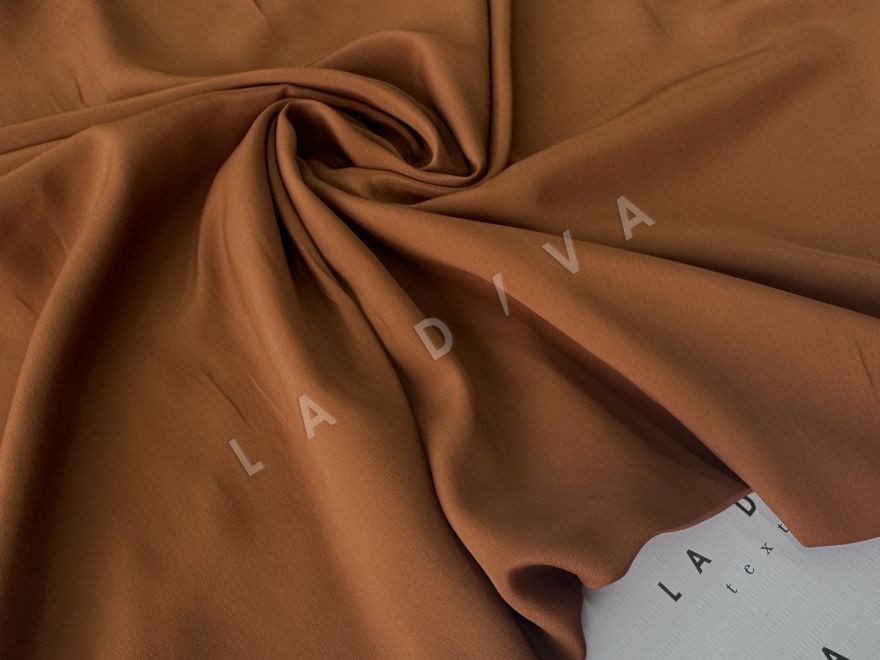 Однотонный креповый шелк с ацетатом Max Mara в тепло-коричневом цвете 2103204107426