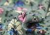 креповая вискоза с цветочным принтом на сером фоне рис-5